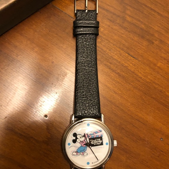 Disney- 1987- Cast Member’s Watch 🎬 - Picture 2 of 3